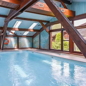 D'une A A 30 M Des Pistes Avec Piscine Partagee Et Jardin Amenage Appartement Les Houches